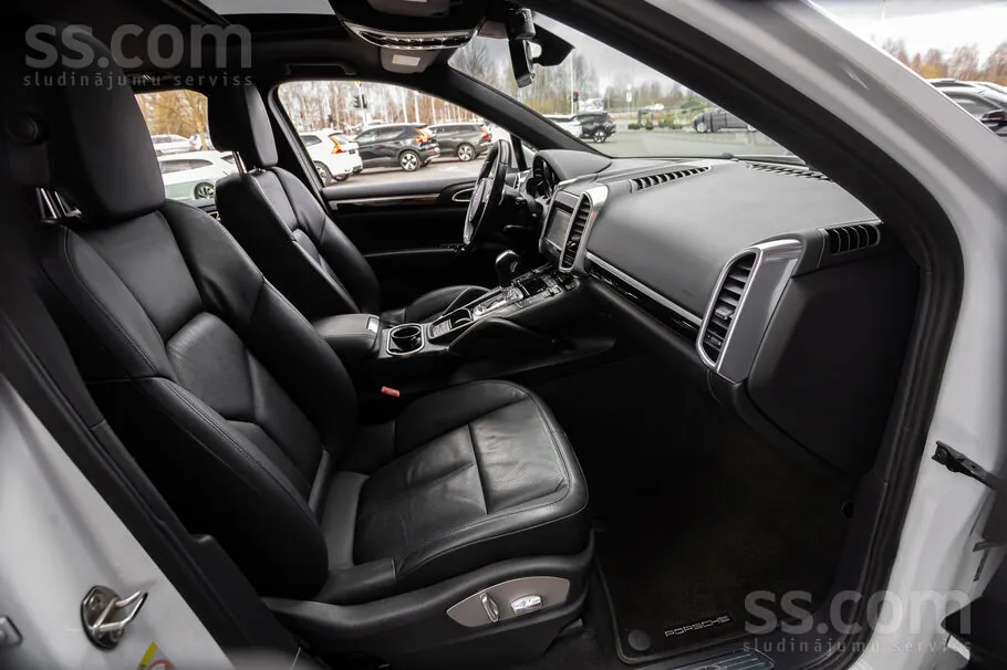 Porsche Cayenne 2013 photo 5