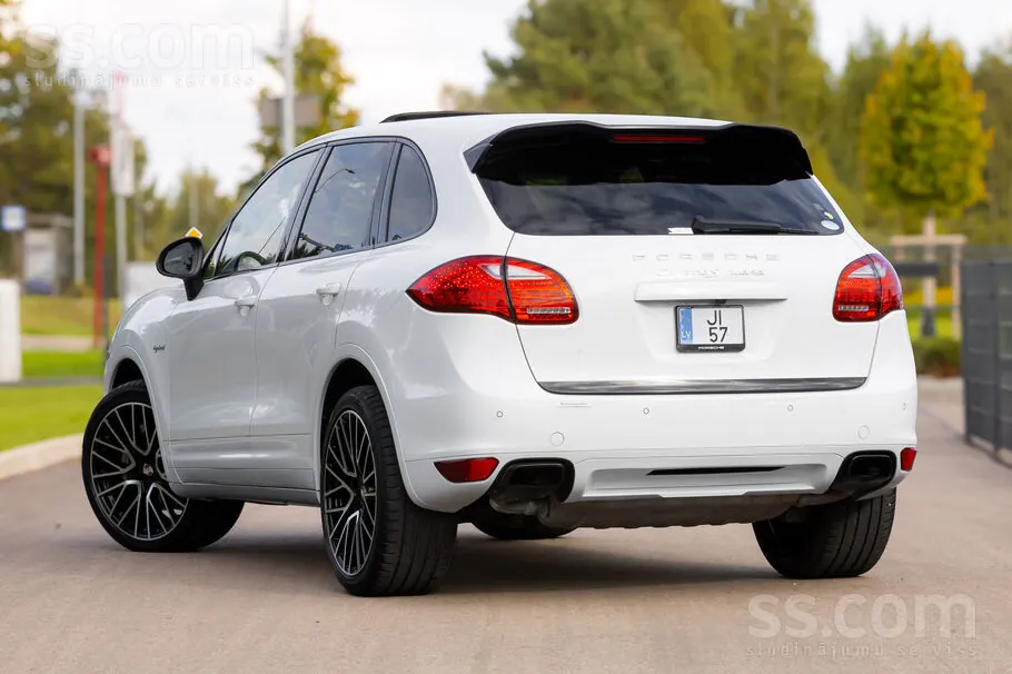 Porsche Cayenne 2013 photo 3