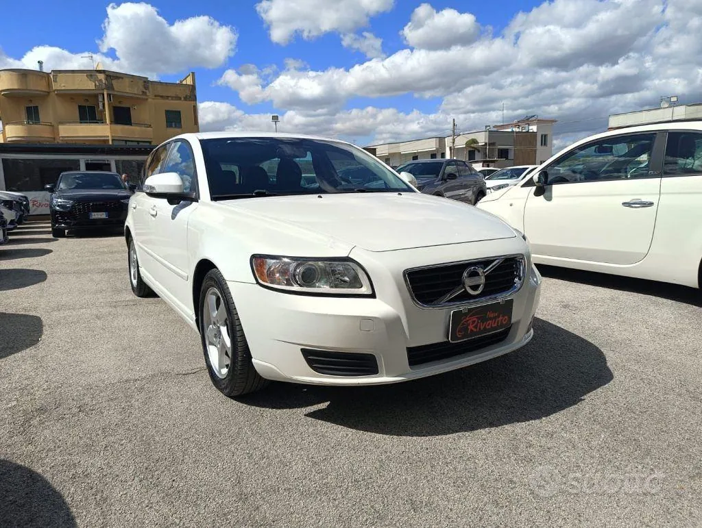 Volvo V50