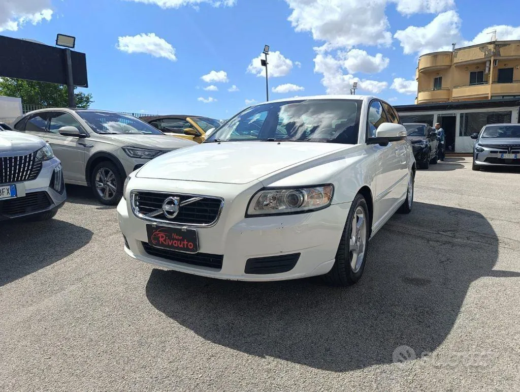 Volvo V50 2011 photo 3
