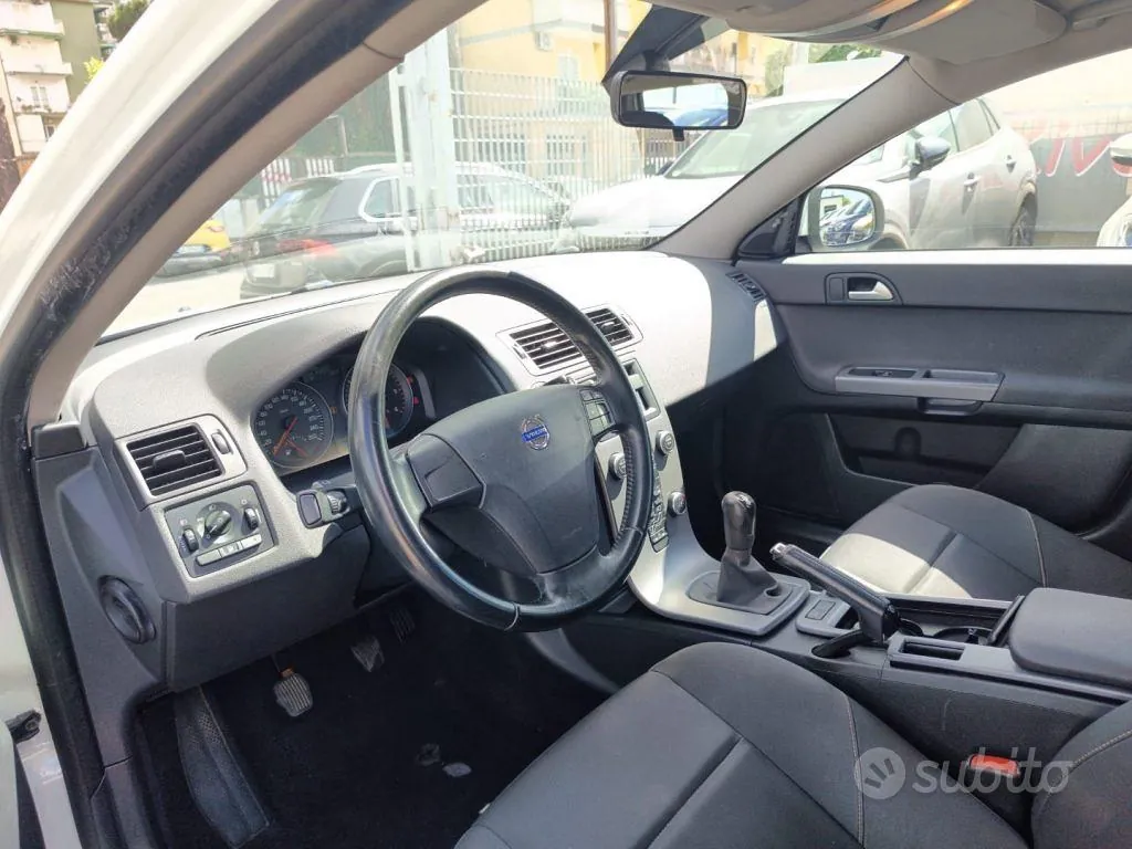 Volvo V50 2011 photo 5