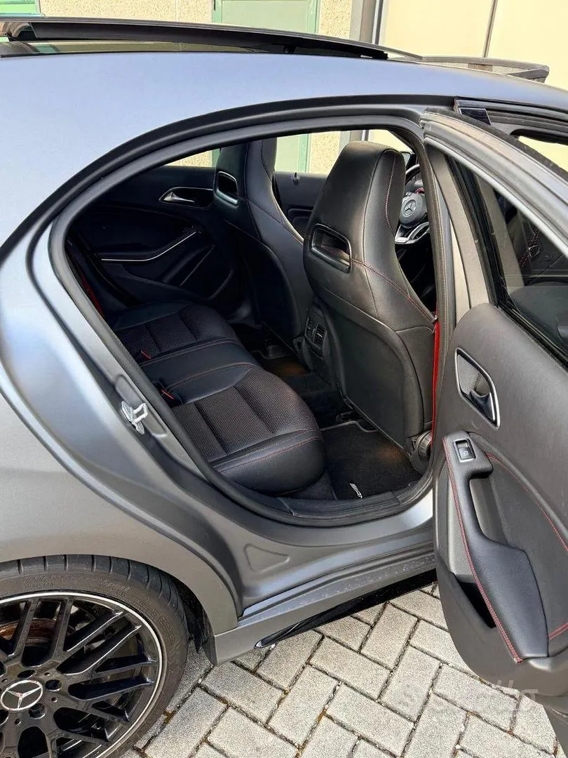 Mercedes-Benz A45 Amg 2018 photo 3