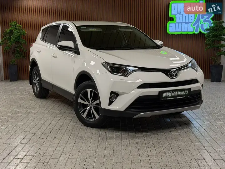 Toyota Rav4 2018 photo 3