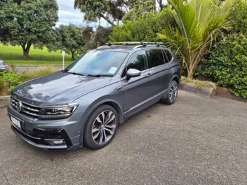 Volkswagen Tiguan 2018 photo 2