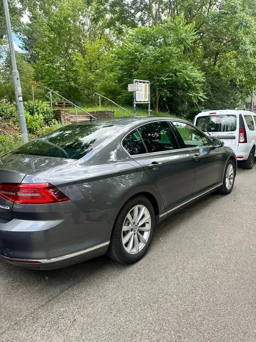 Volkswagen Passat 2015 photo 2