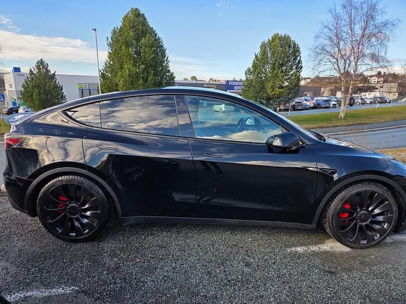 Tesla Model Y 2022 photo 4