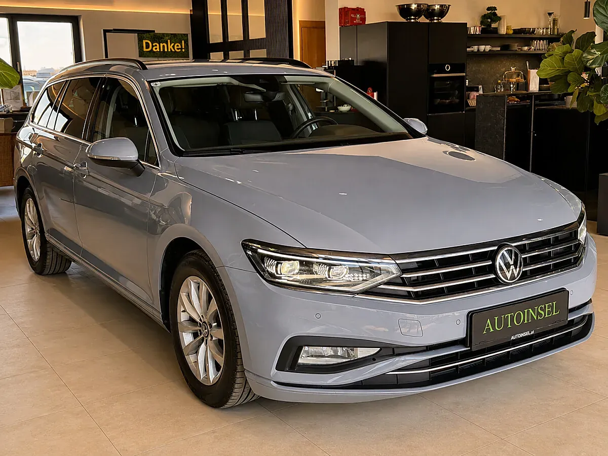 Volkswagen Passat 2022 photo 2