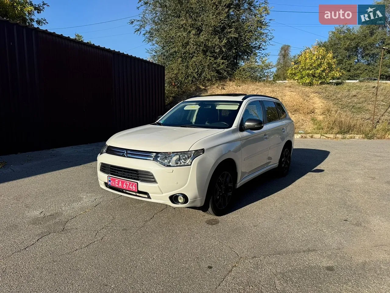 Mitsubishi Outlander 2014 photo 2