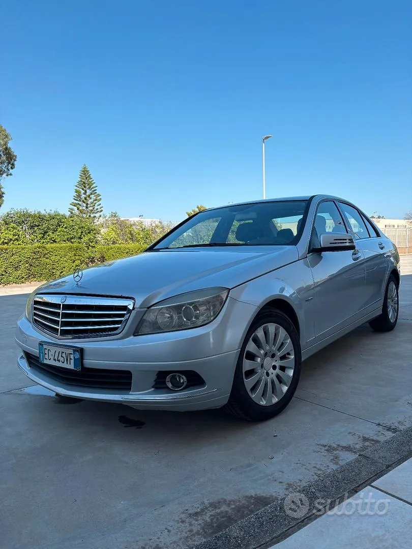 Mercedes-Benz C-Class 2010 photo 3