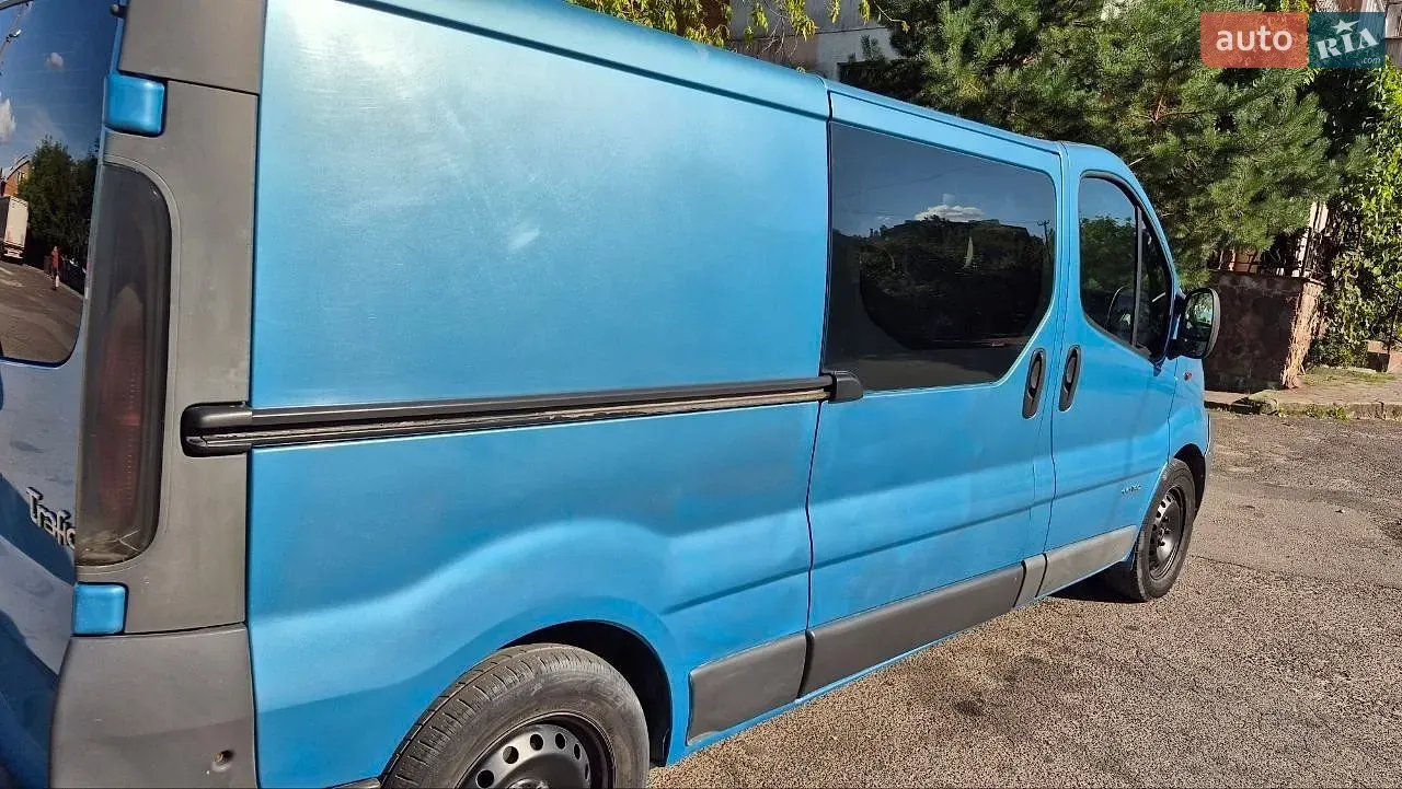 Renault Trafic 2004 photo 3