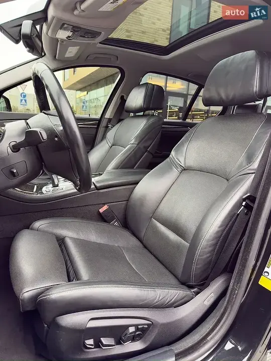 BMW 5 Series 2015 photo 2