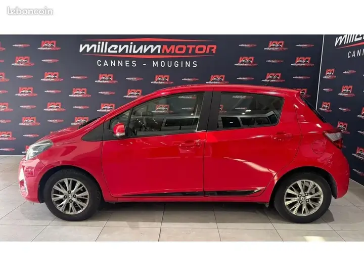 Toyota Yaris 2017 photo 2