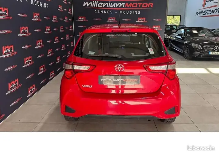 Toyota Yaris 2017 photo 4