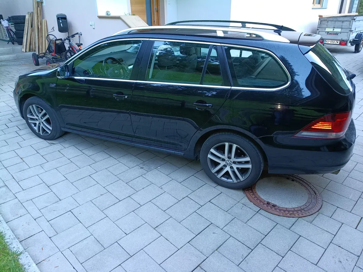 Volkswagen Golf 2012 photo 2