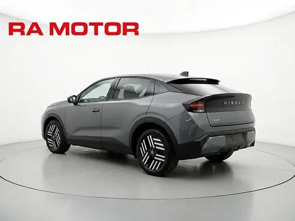 Nissan Leaf 2026 photo 4