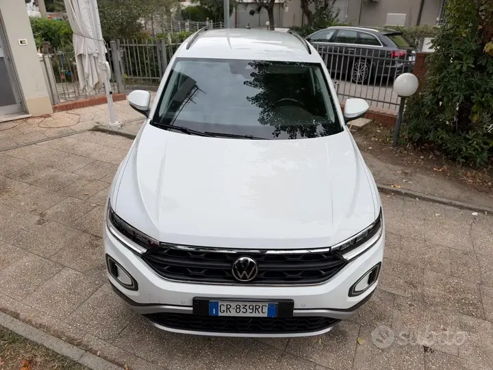 Volkswagen T-Roc 2023 photo 4