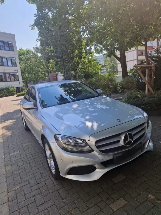Mercedes-Benz C180