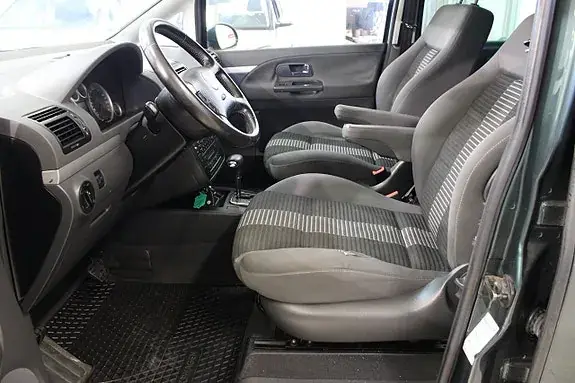 Volkswagen Sharan 2008 photo 4