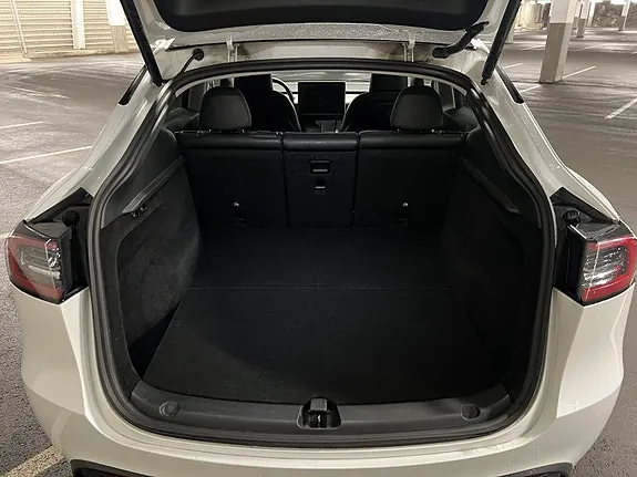 Tesla Model Y 2024 photo 5