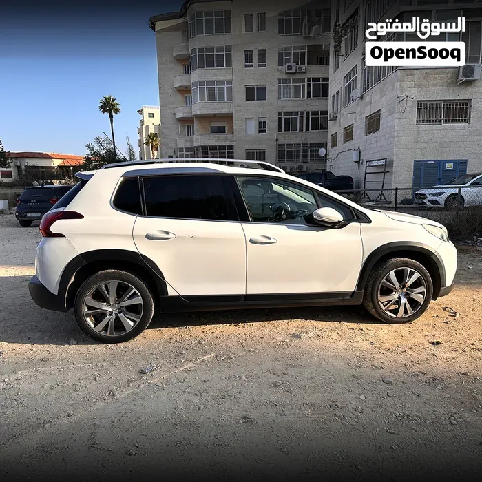 Peugeot 2008 2017 photo 4