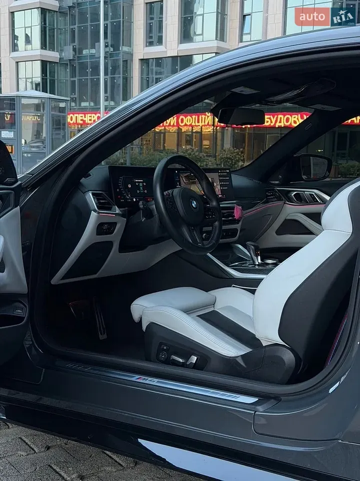 BMW M4 2023 photo 3