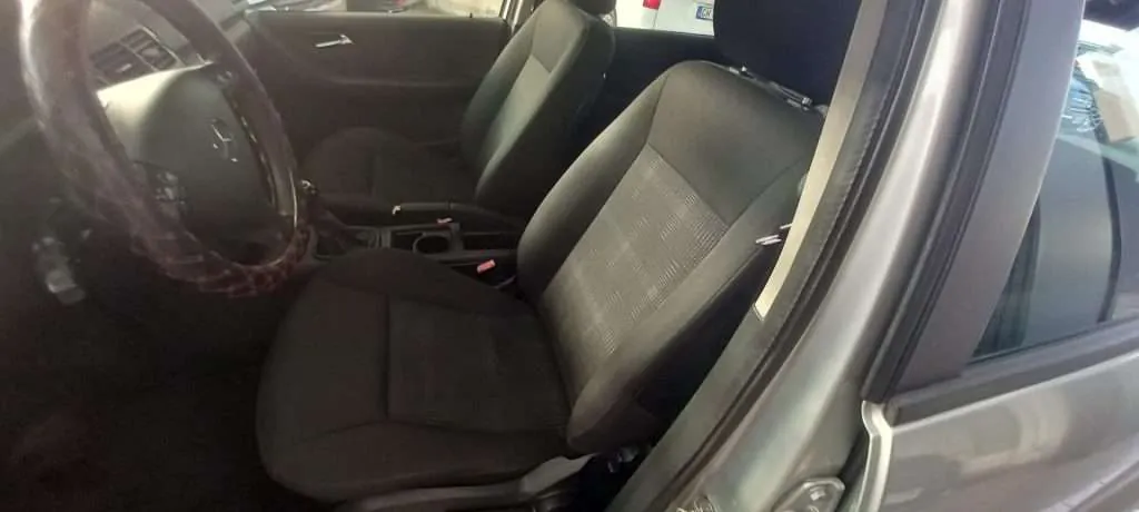 Mercedes-Benz A 150 2012 photo 5