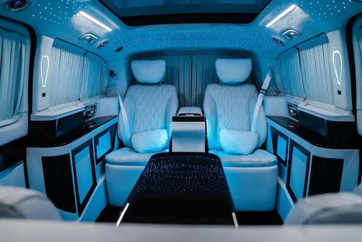 Mercedes-Benz V-Class 2023 photo 3