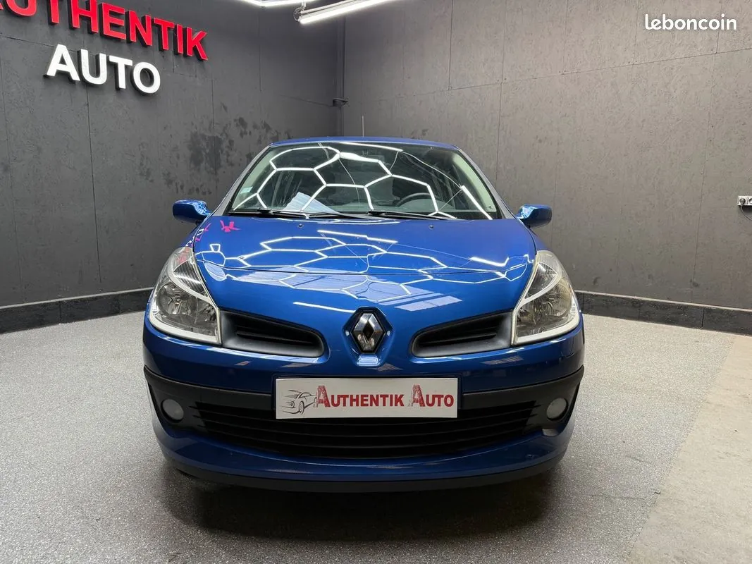 Renault Clio 2008 photo 3