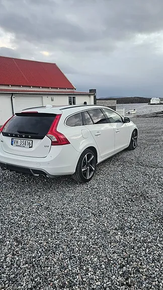 Volvo V60 2011 photo 4