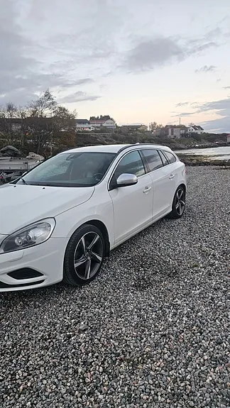 Volvo V60 2011 photo 2