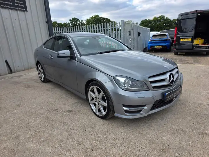 Mercedes-Benz C-Class 2013 photo 2