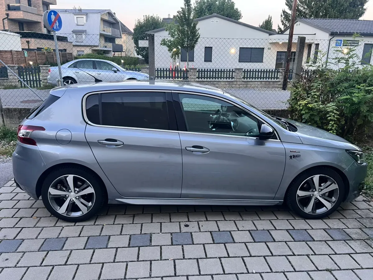 Peugeot 308 2015 photo 3