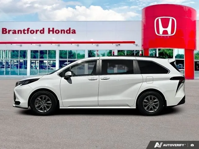 Toyota Sienna 2026 photo 2