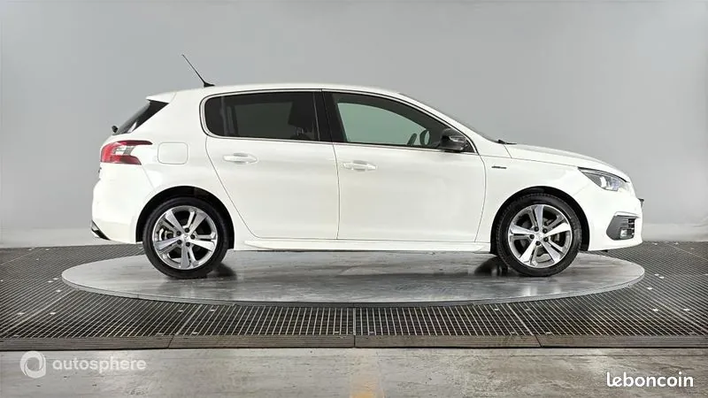 Peugeot 308 2019 photo 4