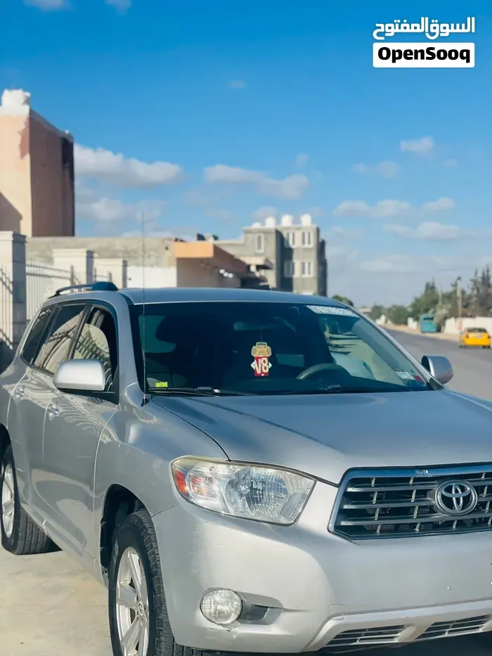 Toyota Highlander 2010 photo 2