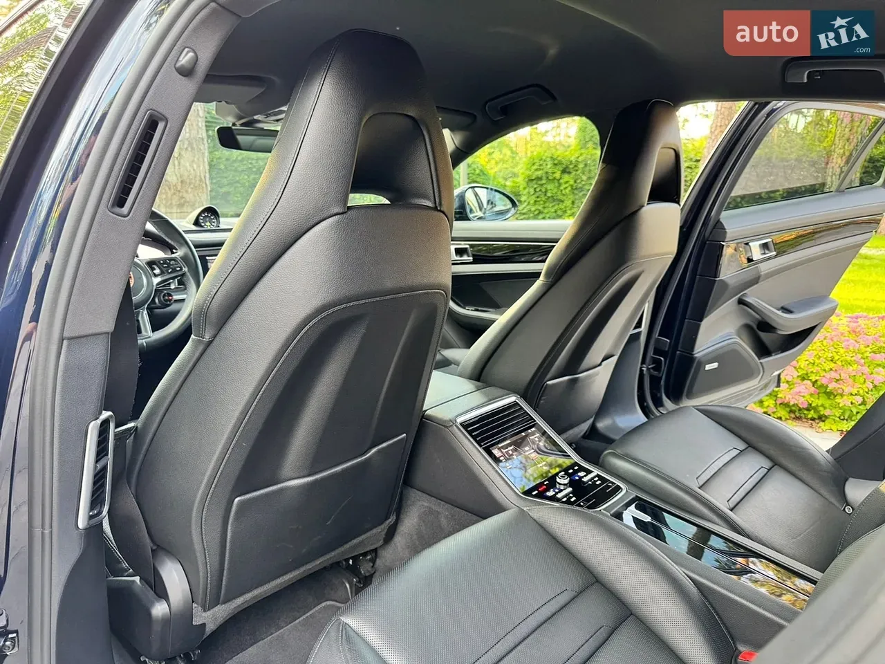 Porsche Panamera 2018 photo 4