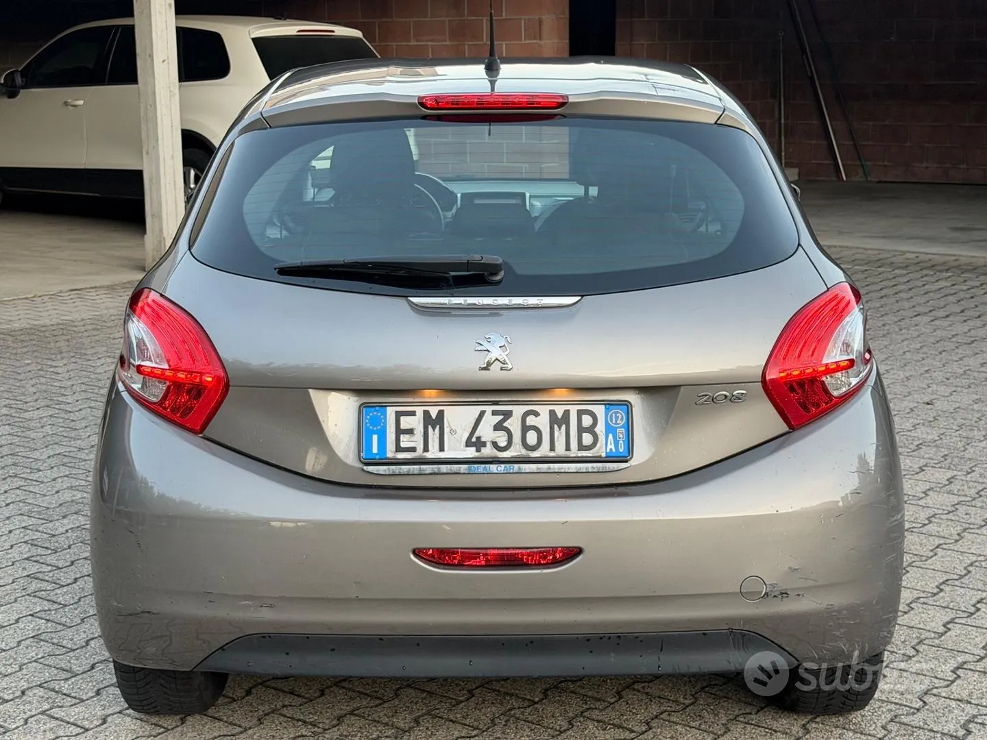 Peugeot 208 2012 photo 5