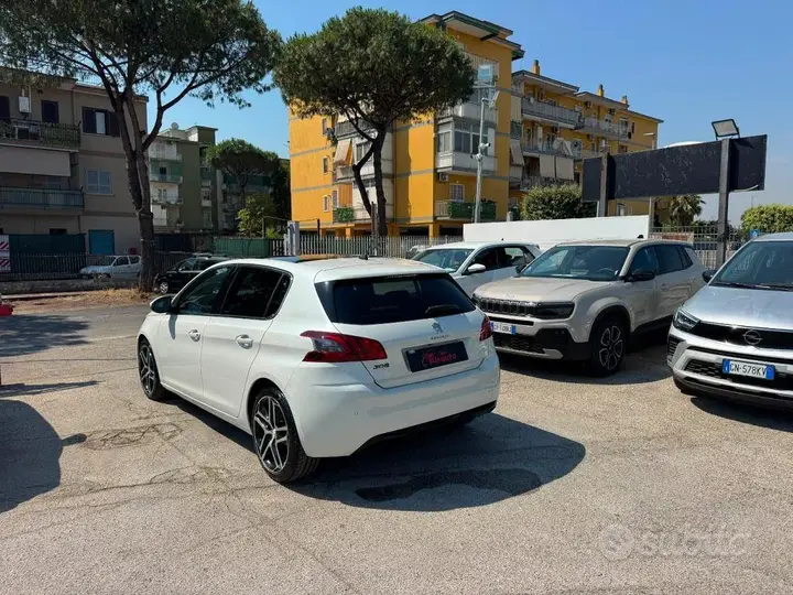 Peugeot 308 2019 photo 5