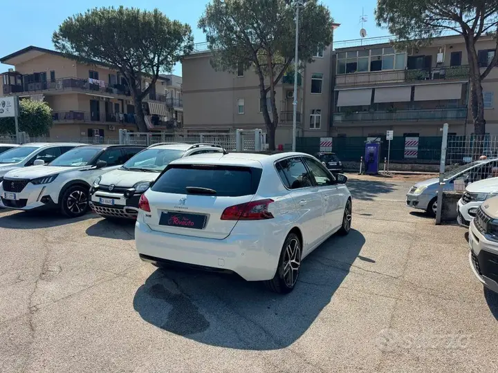 Peugeot 308 2019 photo 4