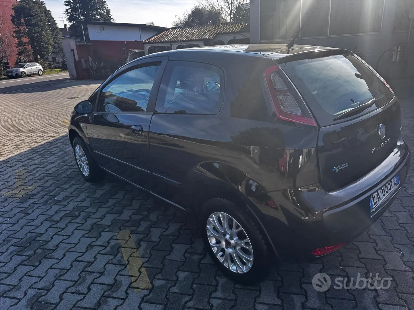 Fiat Grande Punto 2010 photo 5