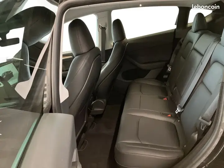 Tesla Model Y 2024 photo 5