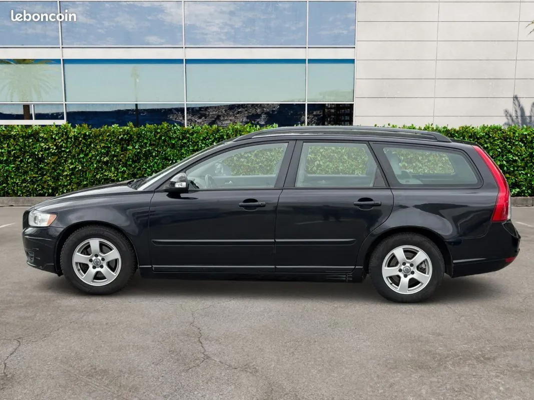 Volvo V50 2010 photo 3
