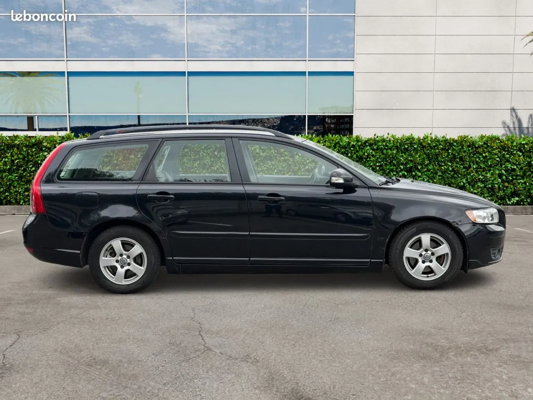 Volvo V50 2010 photo 4