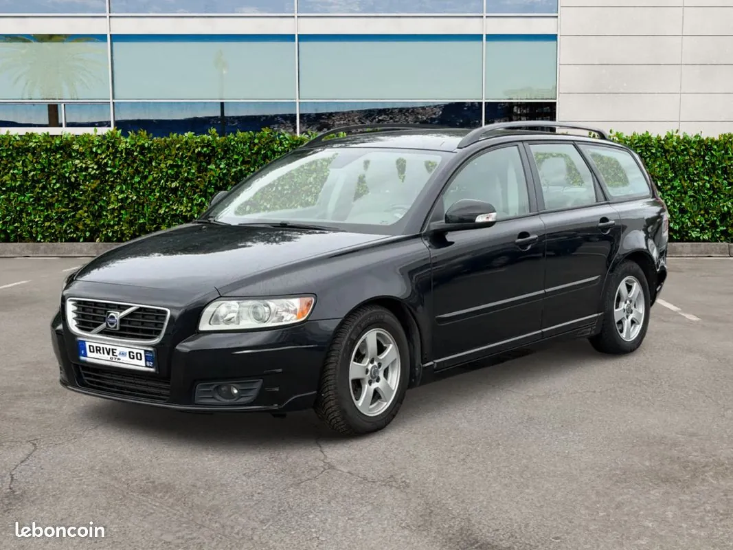 Volvo V50 2010 photo 2