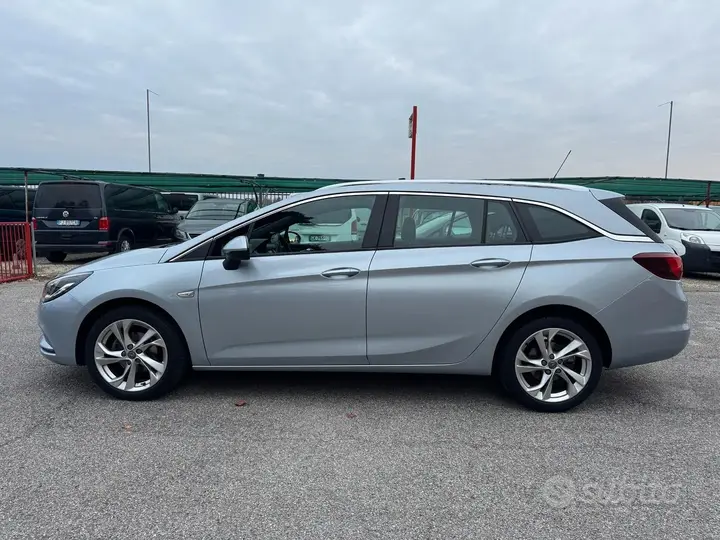 Opel Astra 2018 photo 2