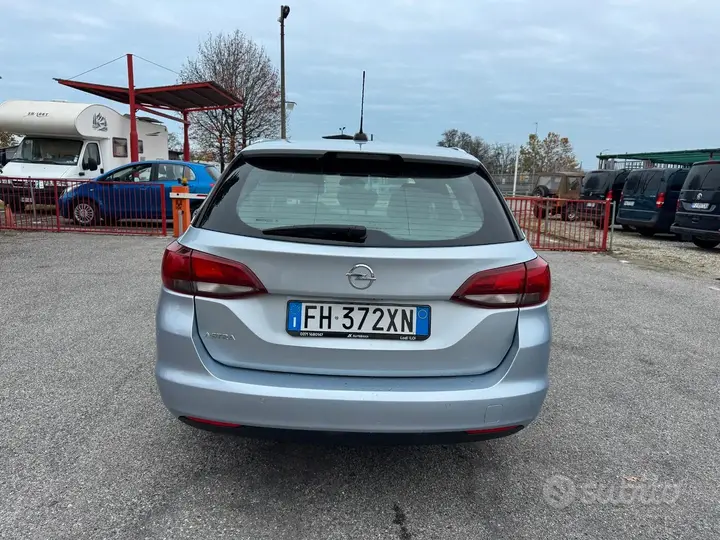 Opel Astra 2018 photo 4