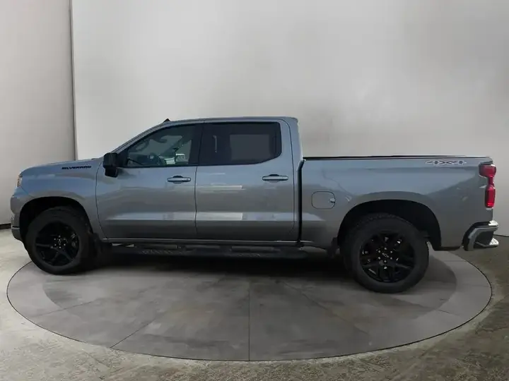 Chevrolet Silverado 1500 2026 photo 2