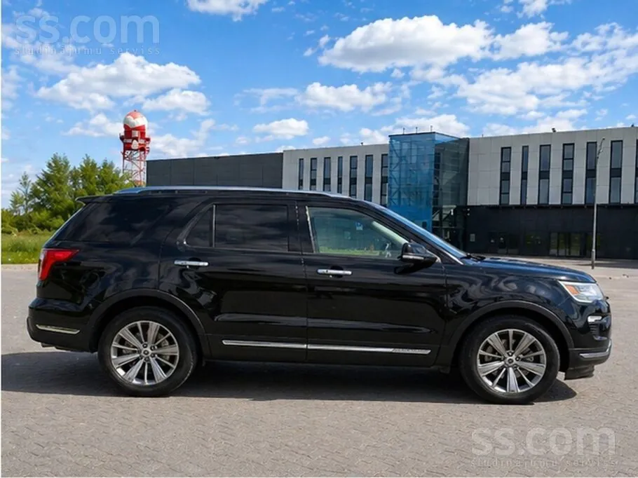Ford Explorer 2018 photo 4