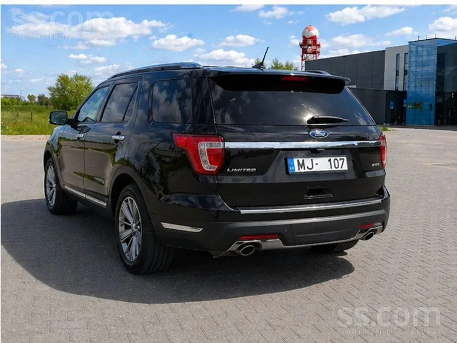 Ford Explorer 2018 photo 2