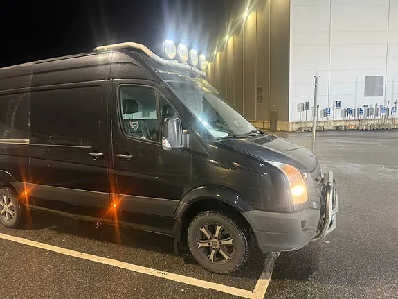 Volkswagen Crafter 35 2012 photo 2